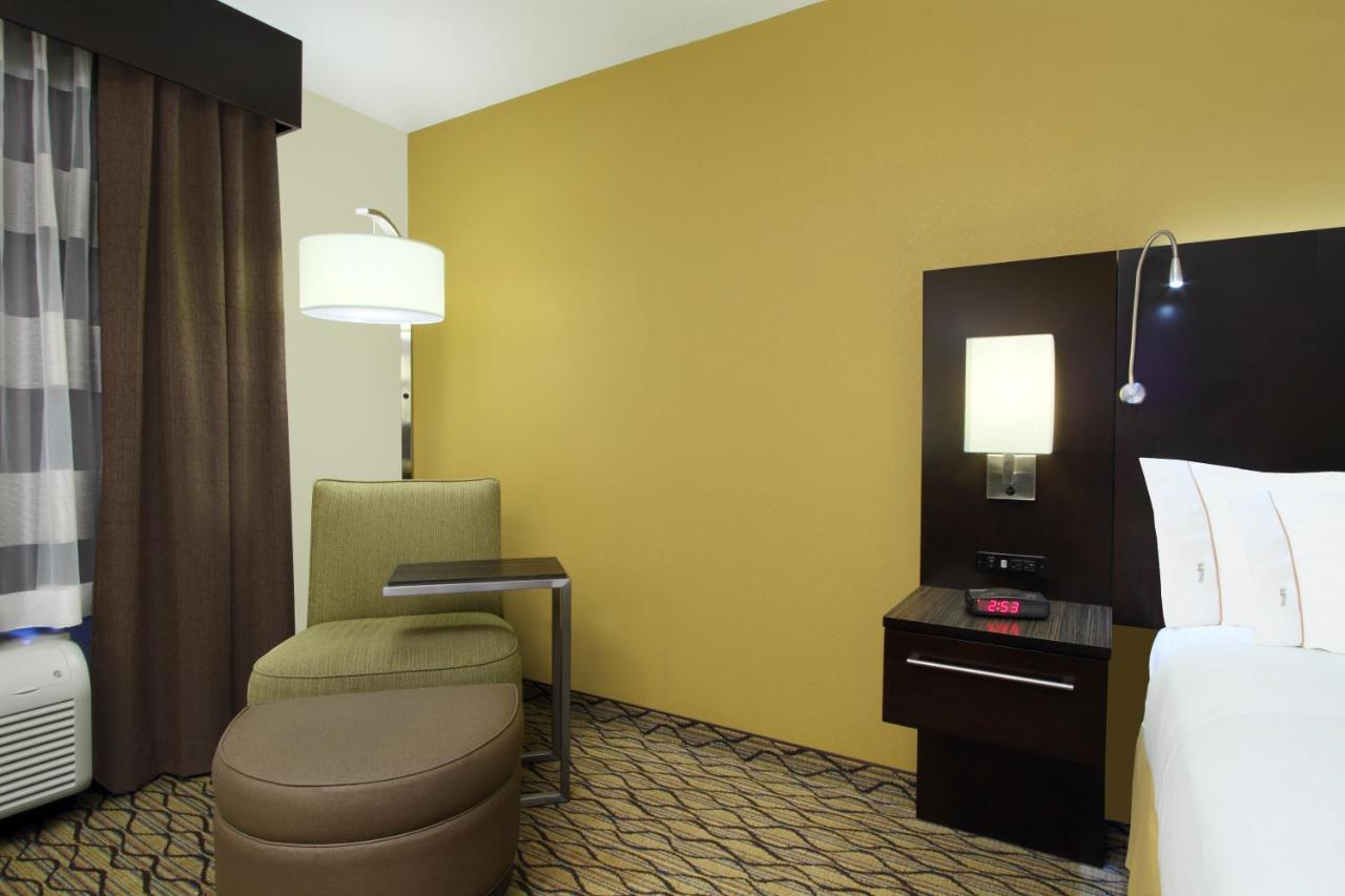 Holiday Inn Express - Colorado Springs - First & Main By Ihg Номер фото